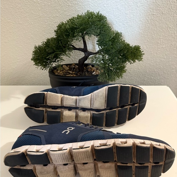 On cloud 5 Running Men's Navy and Black Athletic Shoes - Picture 4 of 5